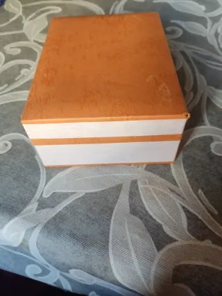 Caja regalo para joyas, relojes, etc.