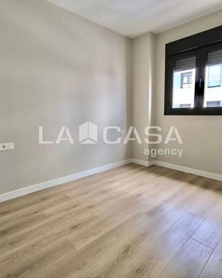 Piso en alquiler en Colores - Entreparques en Sevilla