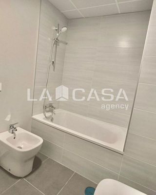 Piso en alquiler en Colores - Entreparques en Sevilla