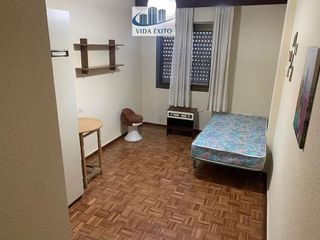 Piso en alquiler en Peñamefecit - Avda Barcelona en Jaén