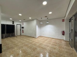 Local comercial en alquiler en Requena