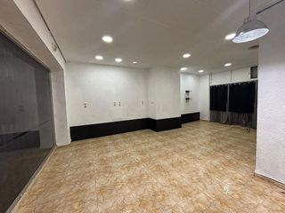 Local comercial en alquiler en Requena