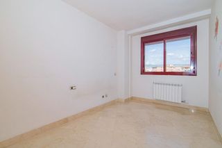 Piso en alquiler en Avda. Federico Garcia Lorca - Nueva Estación Autobuses en Granada