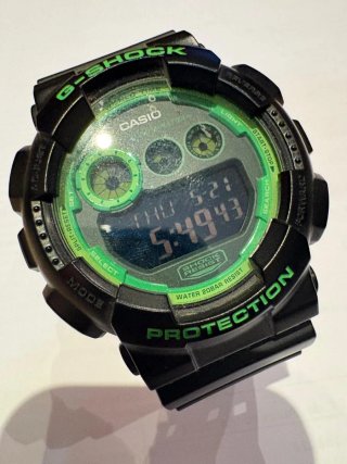 Reloj Casio G-Shock Negro y Verde