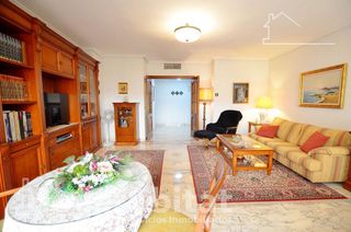 Piso en venta en Centro en Alicante