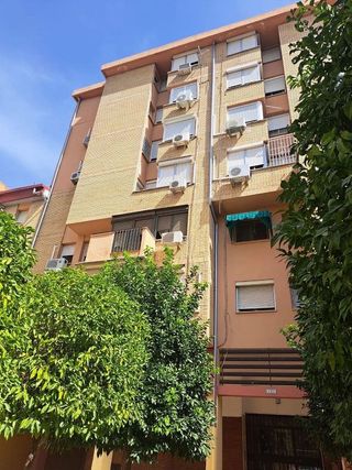 Piso en alquiler en El Juncal - Av. de la Paz en Sevilla