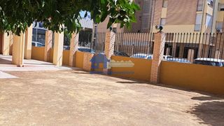 Piso en alquiler en El Juncal - Av. de la Paz en Sevilla