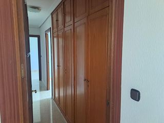 Piso en alquiler en El Juncal - Av. de la Paz en Sevilla