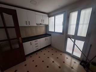 Piso en alquiler en El Juncal - Av. de la Paz en Sevilla