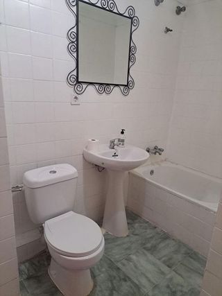 Piso en alquiler en El Juncal - Av. de la Paz en Sevilla