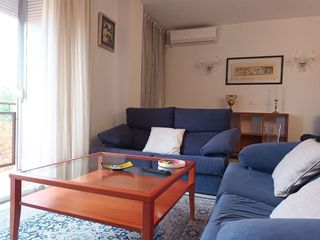 Piso en alquiler en Colores - Entreparques en Sevilla