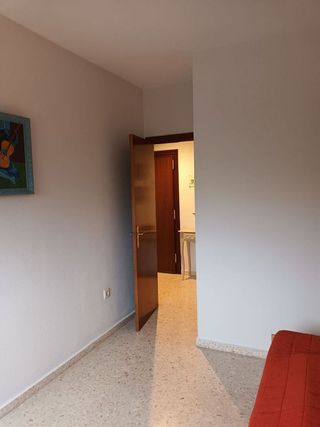 Piso en alquiler en Colores - Entreparques en Sevilla