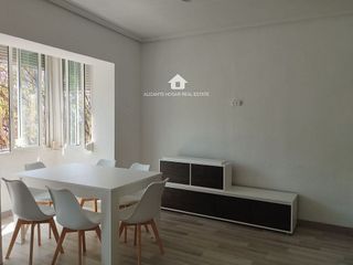 Piso en alquiler en Carolinas Bajas en Alicante