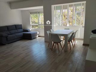 Piso en alquiler en Carolinas Bajas en Alicante