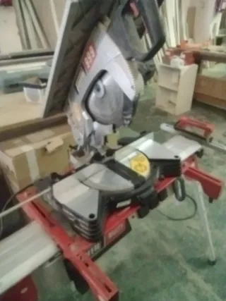 Ingletadora con mesa de trabajo por cese negocio