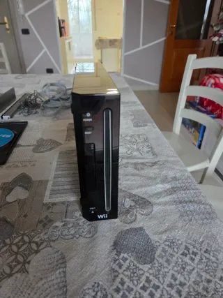 Nintendo Wii Nera + Wii Sports