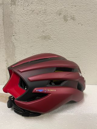 Casco MET Trenta Mips
