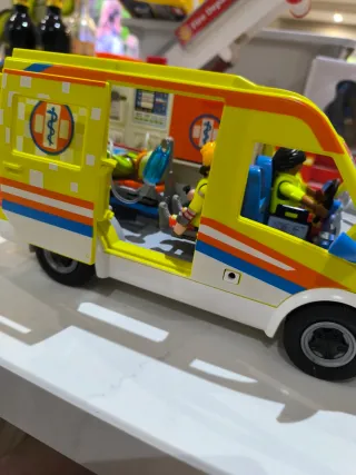 Ambulancia Playmobil