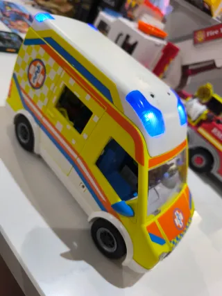 Ambulancia Playmobil