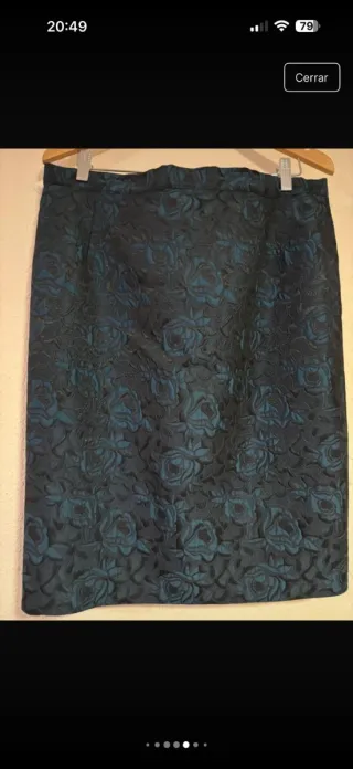 Elegante traje de chaqueta azul y verde