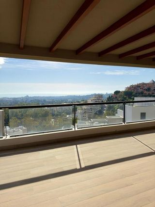 Piso en alquiler en Los Naranjos - Las Brisas en Marbella