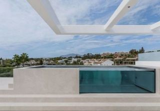 Casa adosada en alquiler en Los Naranjos - Las Brisas en Marbella