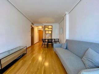 Piso en alquiler en San Juan Bautista en Madrid