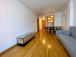 Piso en alquiler en San Juan Bautista en Madrid