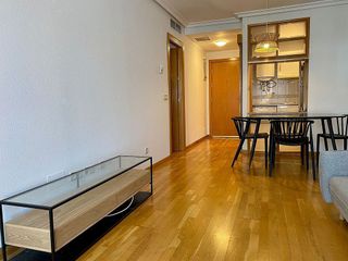 Piso en alquiler en San Juan Bautista en Madrid