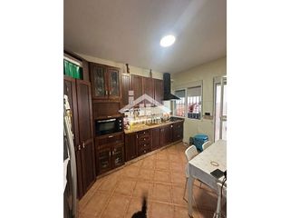 Casa en venta en Lucena