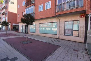 Local comercial en alquiler en Universidad en Ávila