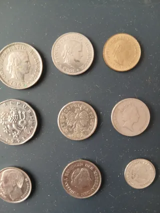 Lote 9 monedas variadas