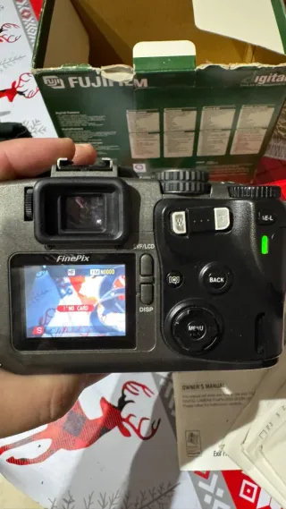 Cámara Digital Fujifilm FinePix S602 Zoom