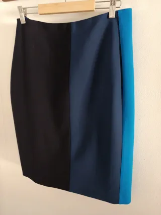 Falda recta Sandro azul y negra