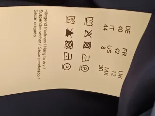 Falda recta Sandro azul y negra