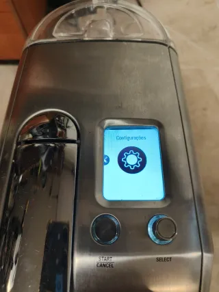 Máquina de café Nespresso Creatista Plus