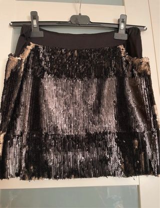 Falda lentejuelas doradas y negra