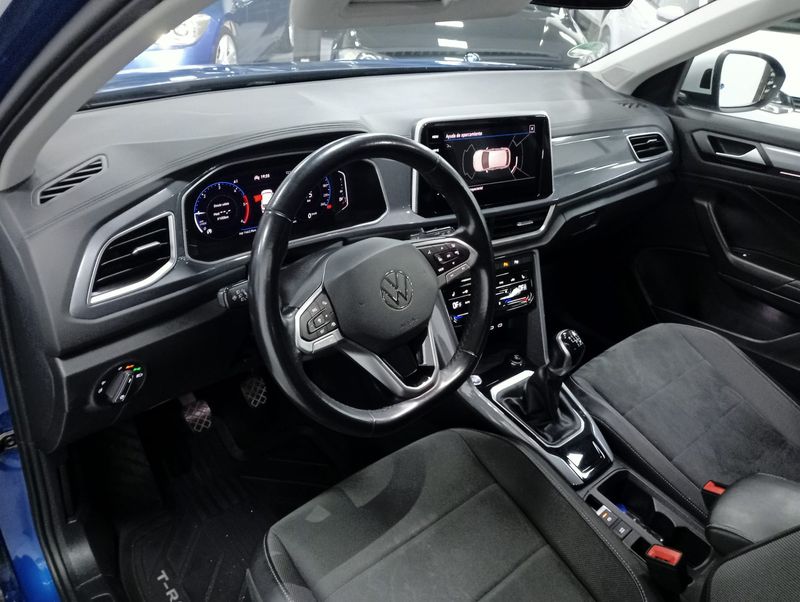 Volkswagen T-Roc 2022, foto 14
