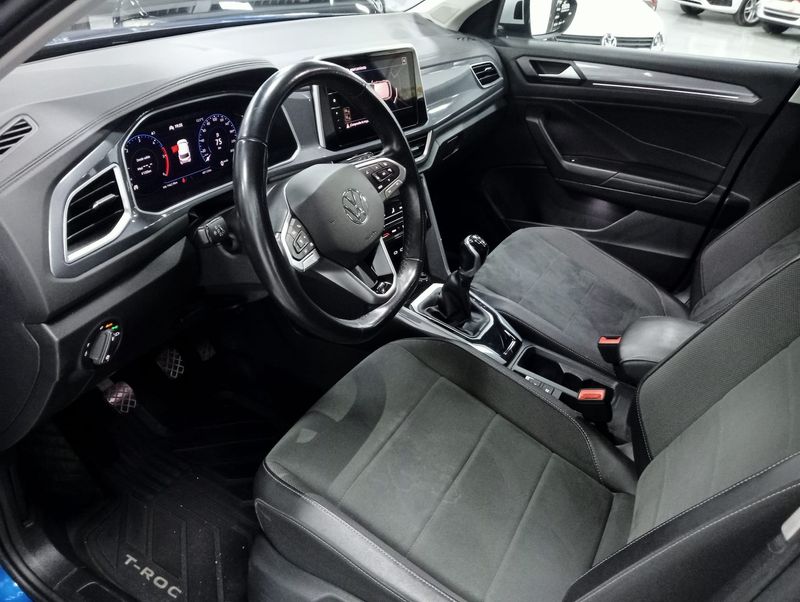 Volkswagen T-Roc 2022, foto 15