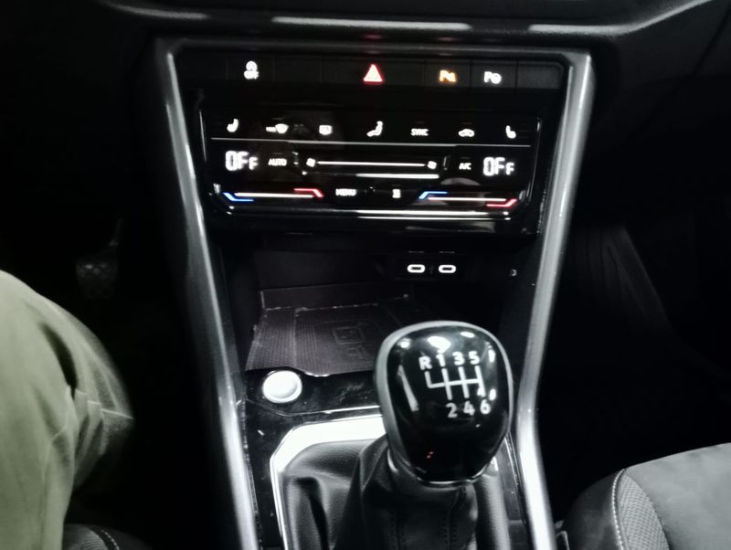 Volkswagen T-Roc 2022, foto 17