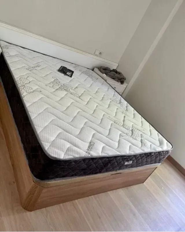 Canapé com colchão para separação de viscoelástica ou líquidos