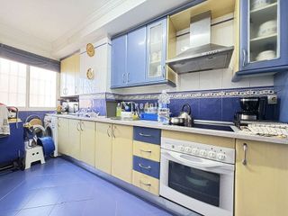 Piso en venta en Parque Ayala - Jardín de la Abadía - Huelín en Málaga