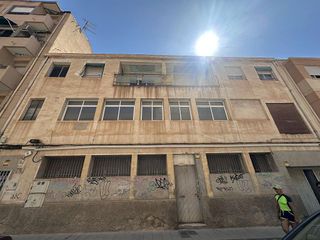 Edificio en venta en Elda