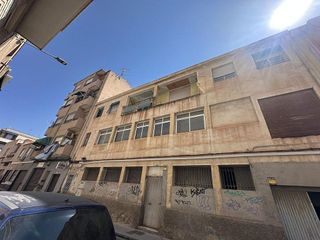 Edificio en venta en Elda