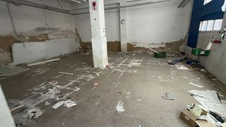 Edificio en venta en Elda