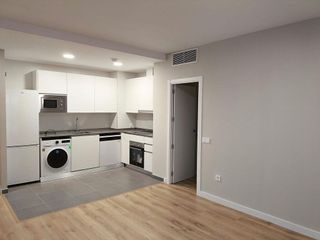 Piso en alquiler en Colores - Entreparques en Sevilla