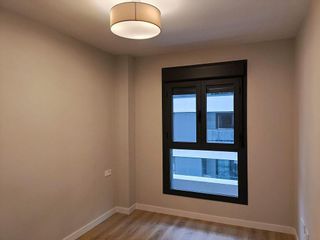 Piso en alquiler en Colores - Entreparques en Sevilla