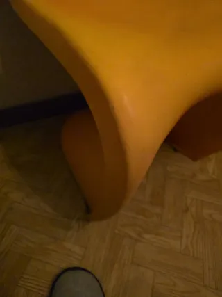 Silla de diseño moderna naranja