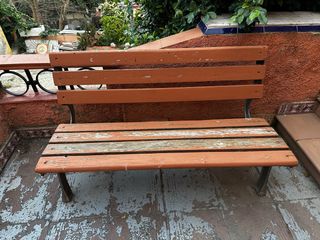 Banco de madera y metal