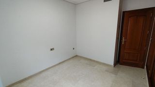 Piso en alquiler en Huerta de la Reina - Trassierra en Córdoba